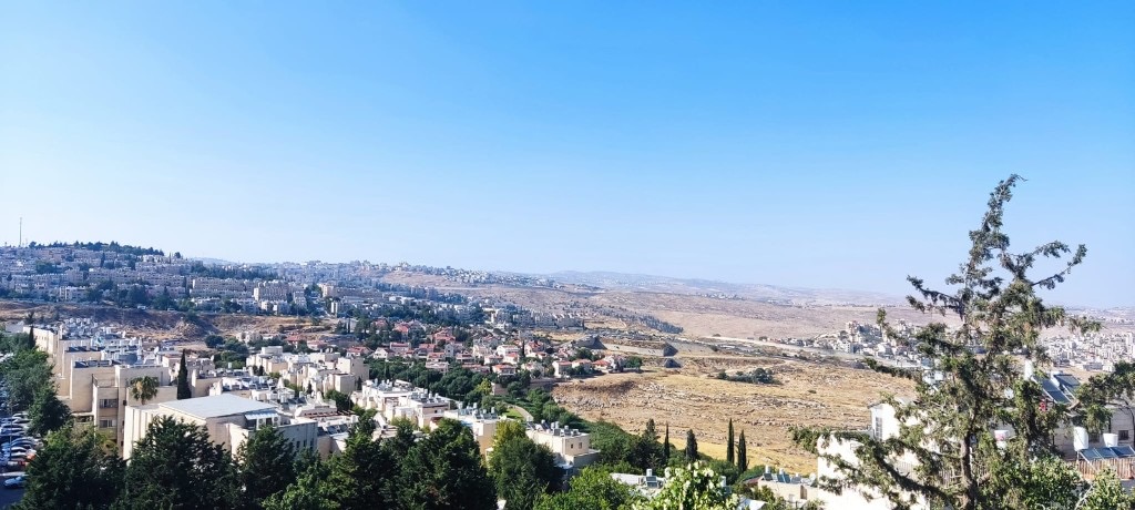 Vue vers le désert de Judée depuis Pisgat Ze'ev